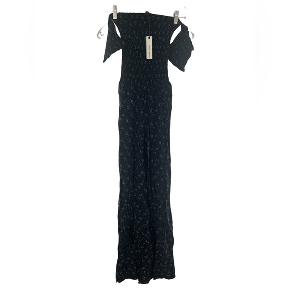 NWT Olivaceous Black Floral Ruched Jumpsuit Small - Picture 3 of 10